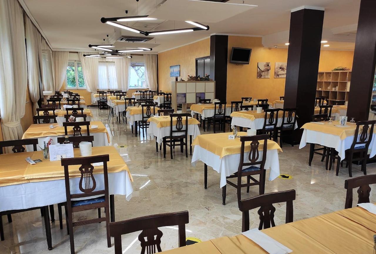 Mantovani Hotel Mariu Rimini Exteriör bild