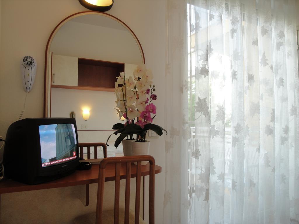 Mantovani Hotel Mariu Rimini Rum bild