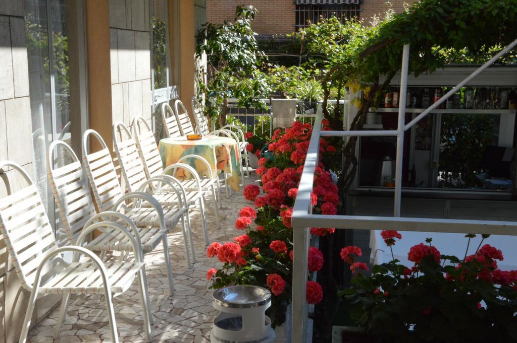 Mantovani Hotel Mariu Rimini Exteriör bild